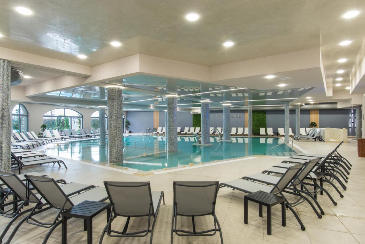 Casa Di Fiore Spa And Medical Hotel, Mineral Pools & Private Beach คราเนโว ภายนอก รูปภาพ Spa center