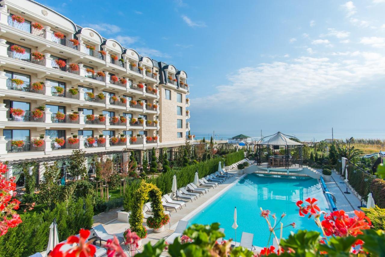 Casa Di Fiore Spa And Medical Hotel, Mineral Pools & Private Beach คราเนโว ภายนอก รูปภาพ