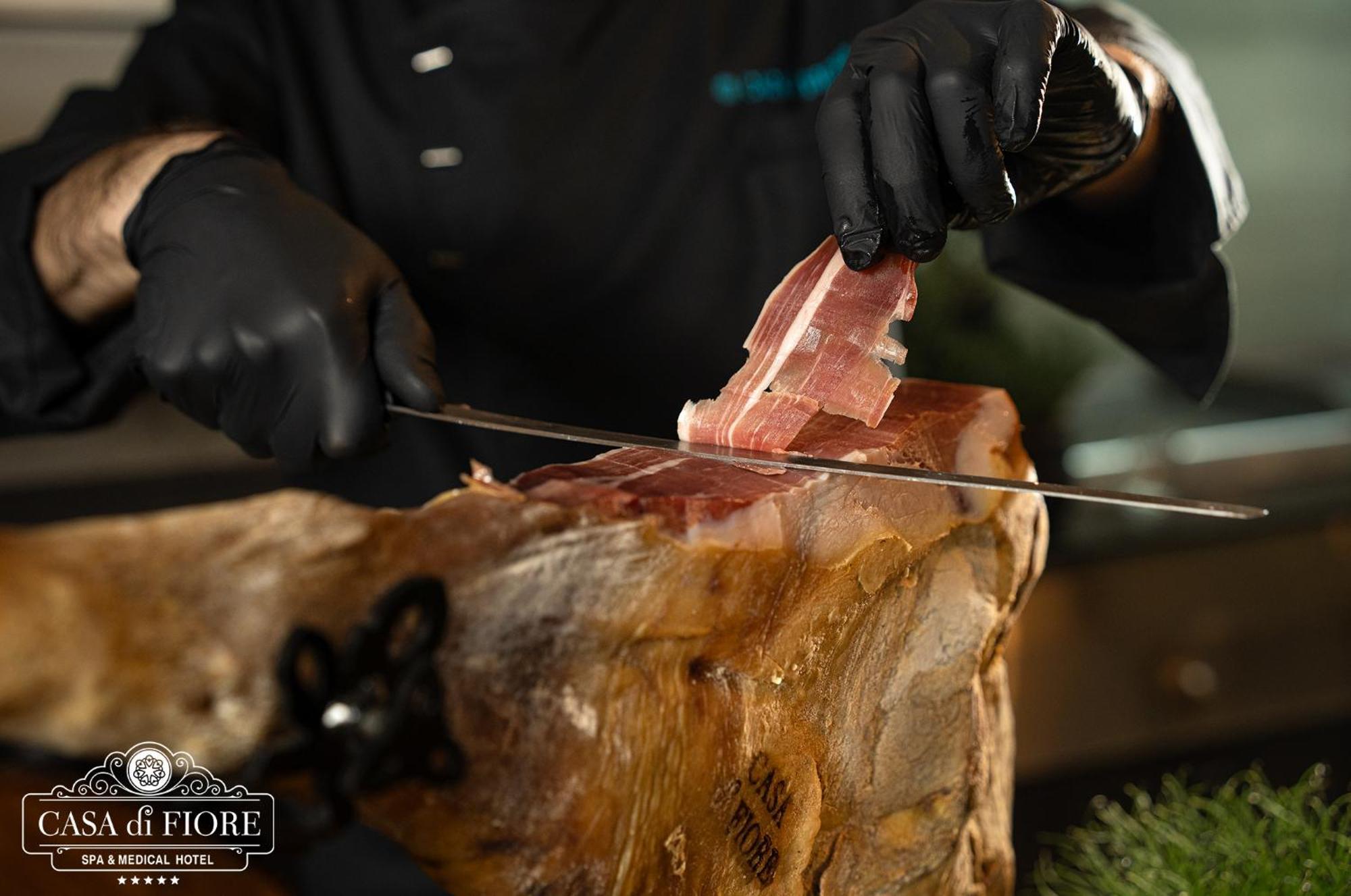 Casa Di Fiore Spa And Medical Hotel, Mineral Pools & Private Beach คราเนโว ภายนอก รูปภาพ Slicing ham