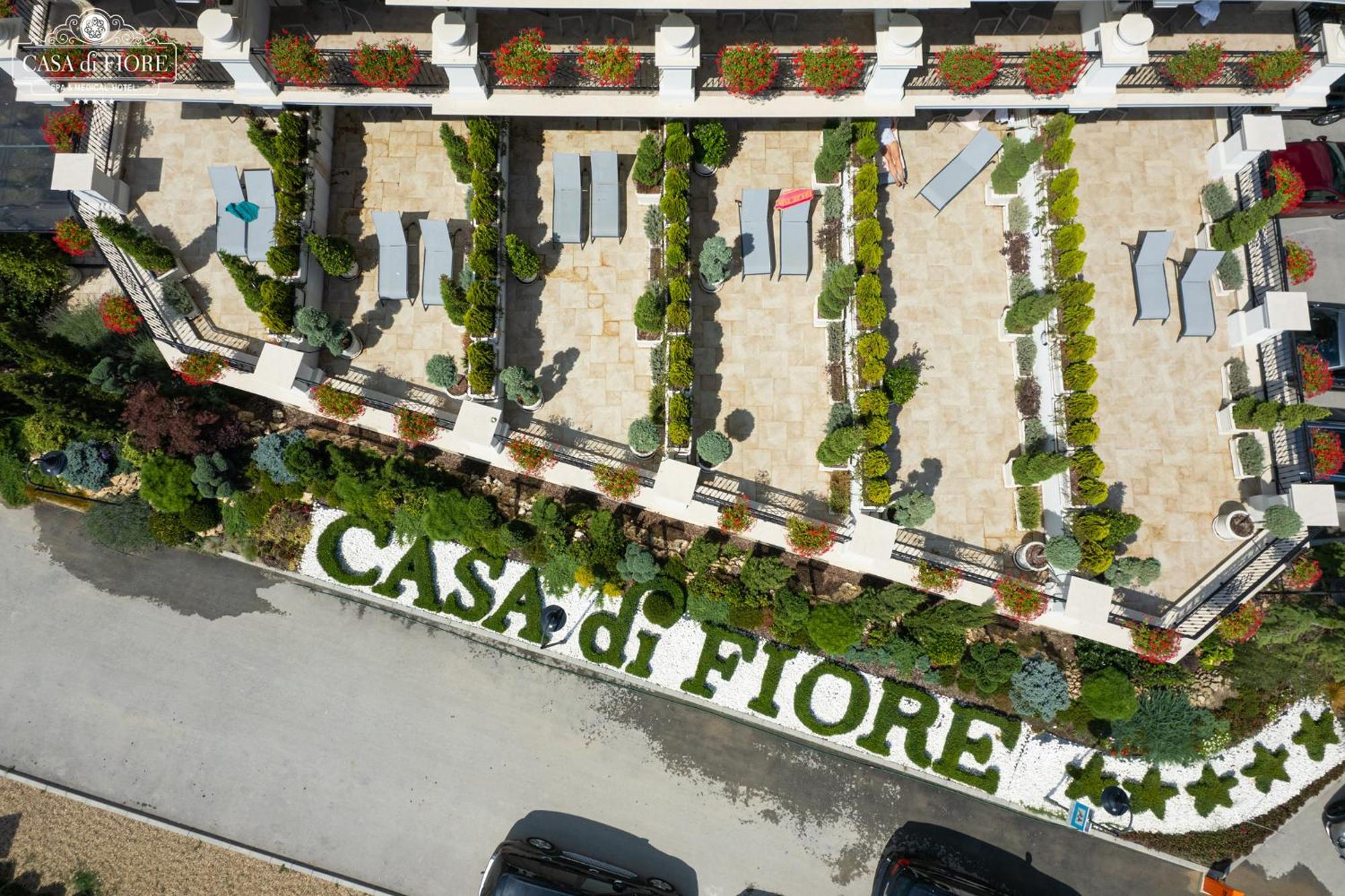 Casa Di Fiore Spa And Medical Hotel, Mineral Pools & Private Beach คราเนโว ภายนอก รูปภาพ Casa Flora