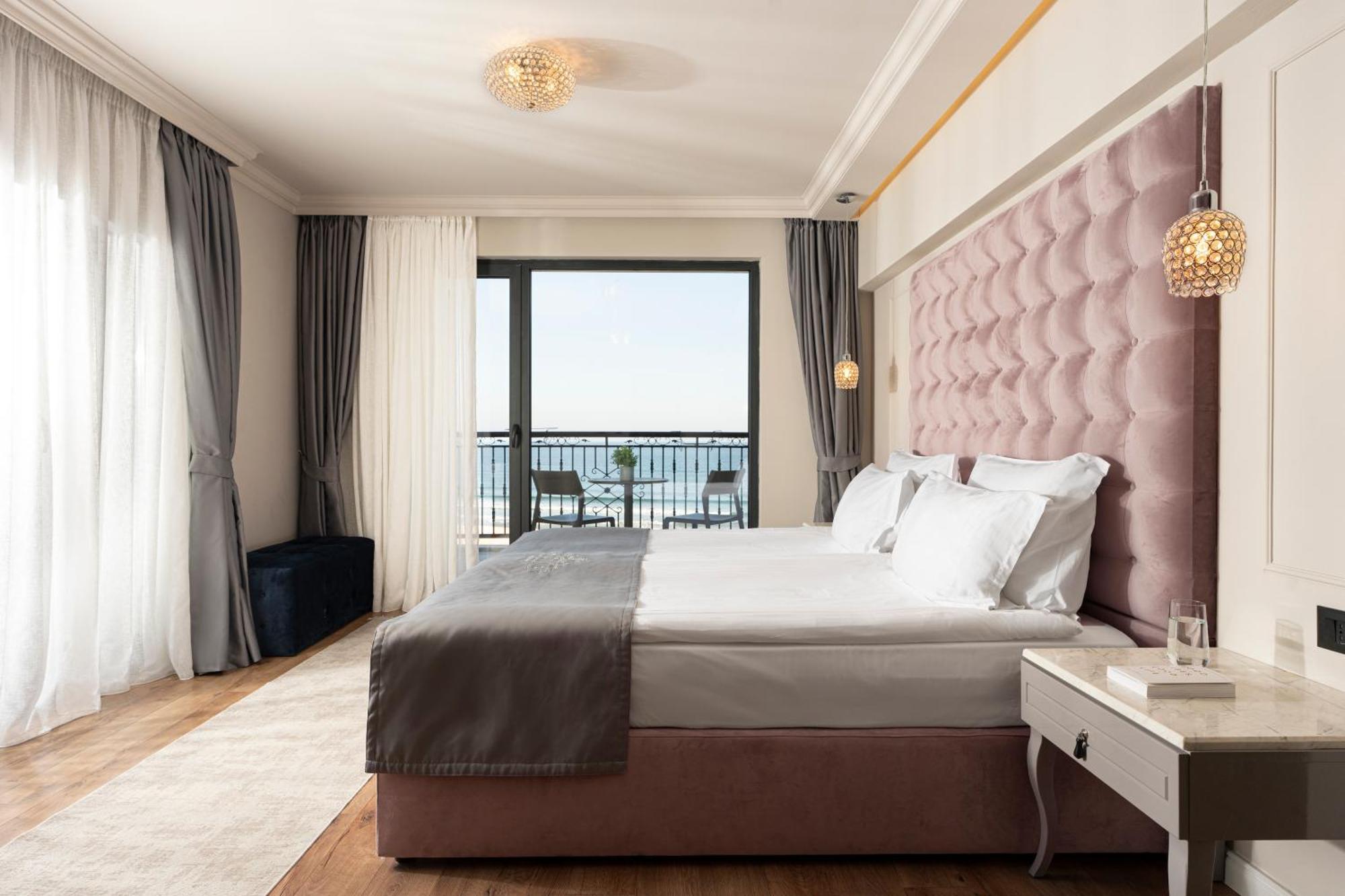 Casa Di Fiore Spa And Medical Hotel, Mineral Pools & Private Beach คราเนโว ภายนอก รูปภาพ Deluxe room